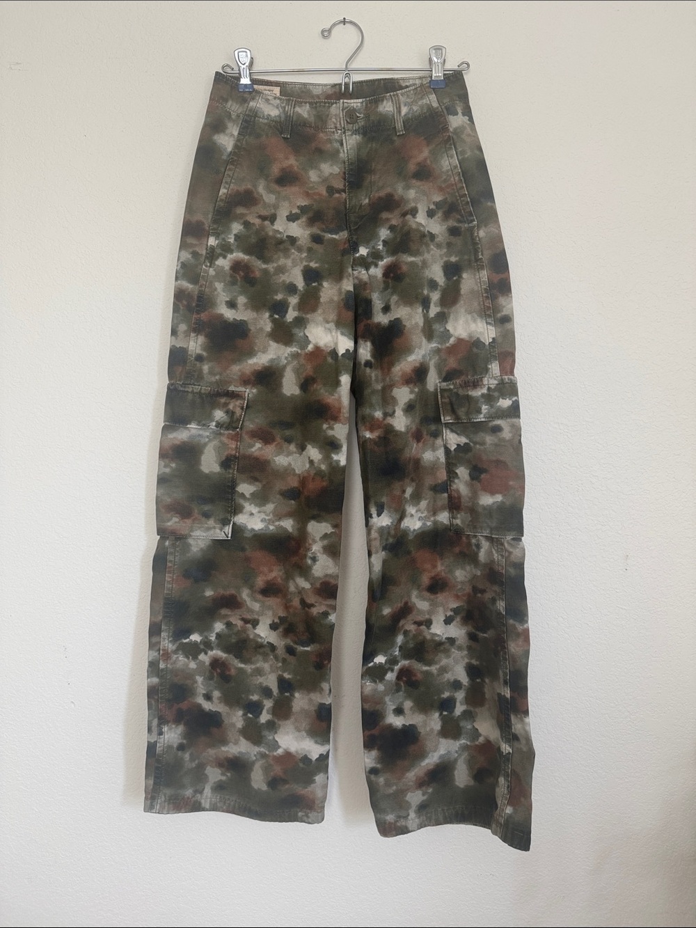 Levi’s Camo Cargo Wide-Leg Pants in Olive & Brown